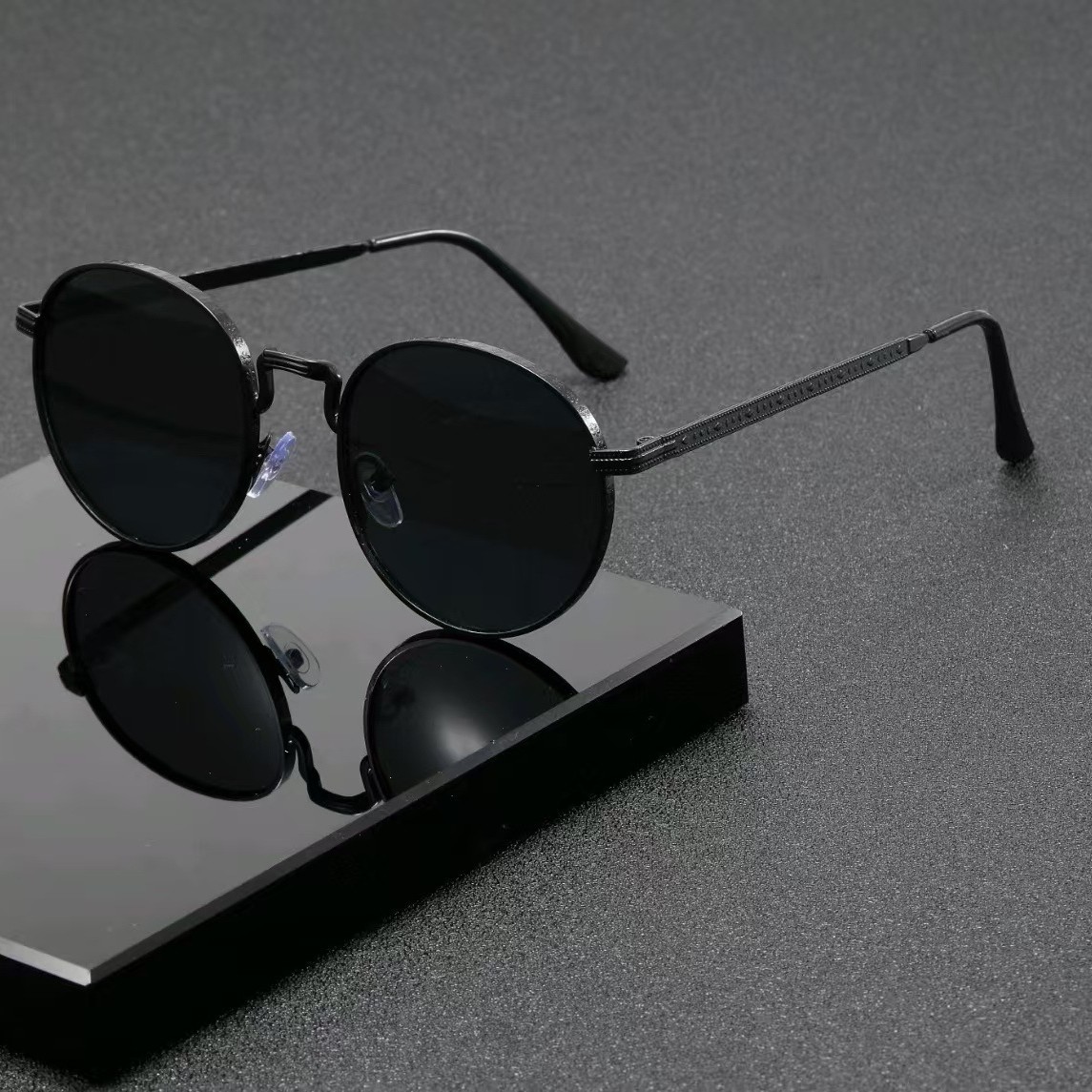 Street Fashion Brands - ファッションクラシックラウンドサングラス メンズ レディース ヴィンテージメタル アウトドア ドライビング