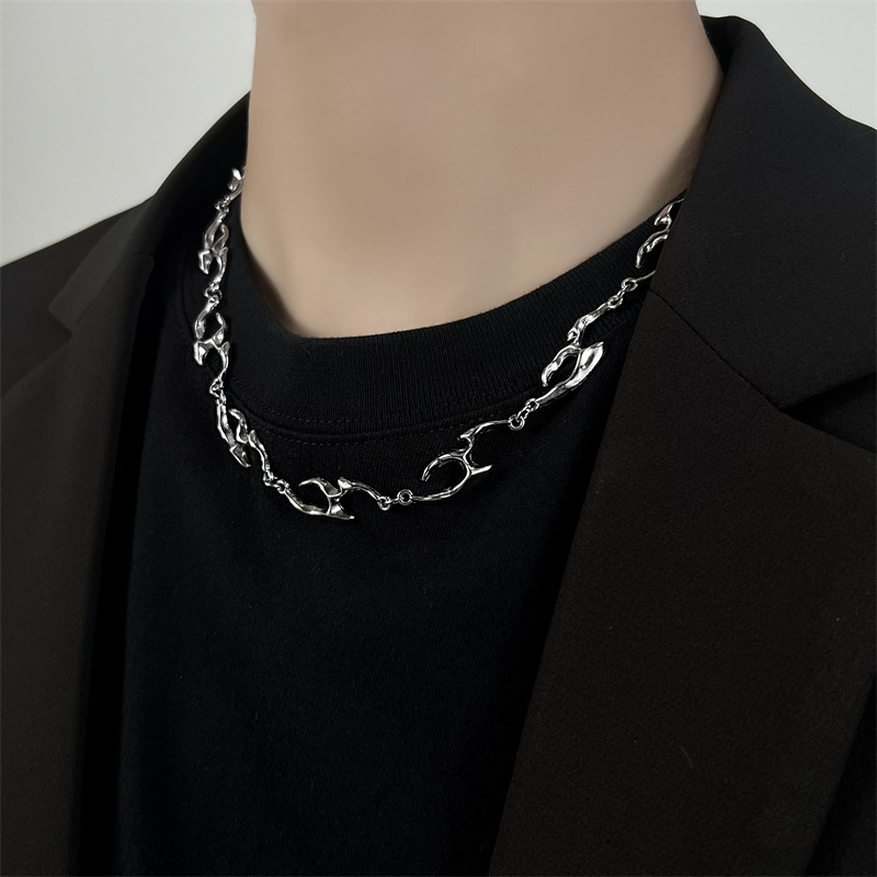 Huanzhi-男性と女性のための不規則な形の金属ネックレス - Street Fashion Trends 2025 のレビューと価格